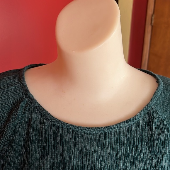Brand new Vince Camuto emerald green blouse - Picture 15 of 16
